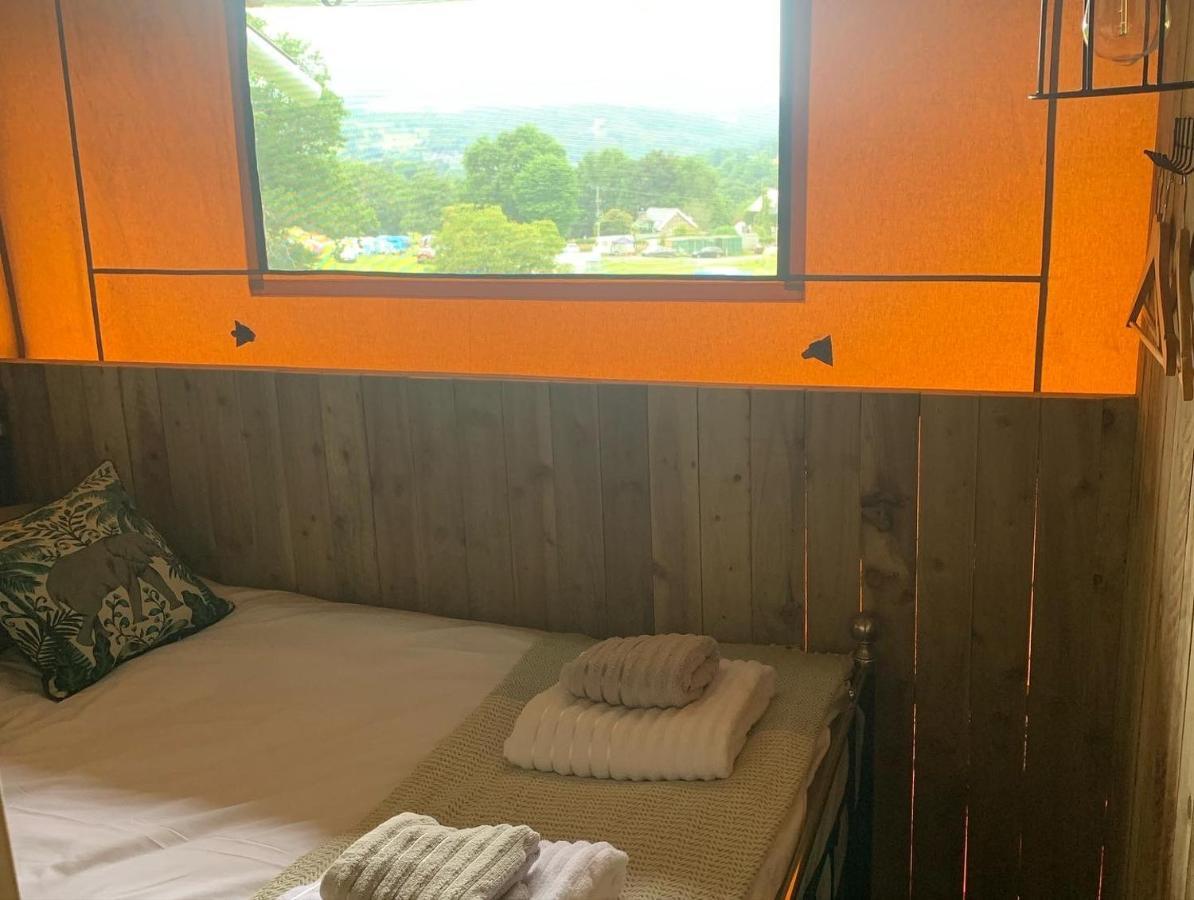 Mountain View Safari Tent With Hot Tub In The Heart Of Snowdonia Dolgellau Εξωτερικό φωτογραφία